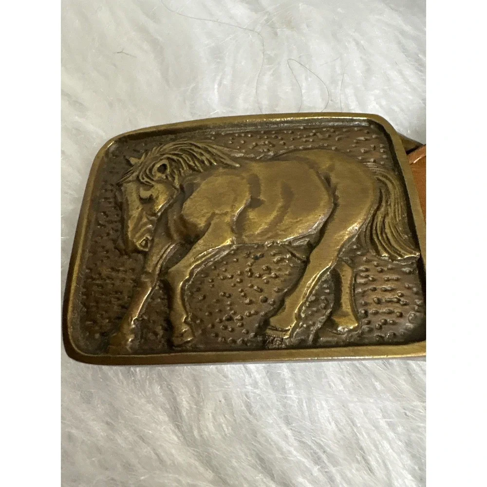 Silver Creek Classics Mens Brown Leather Western Belt Horse Buckle 44 USA Made